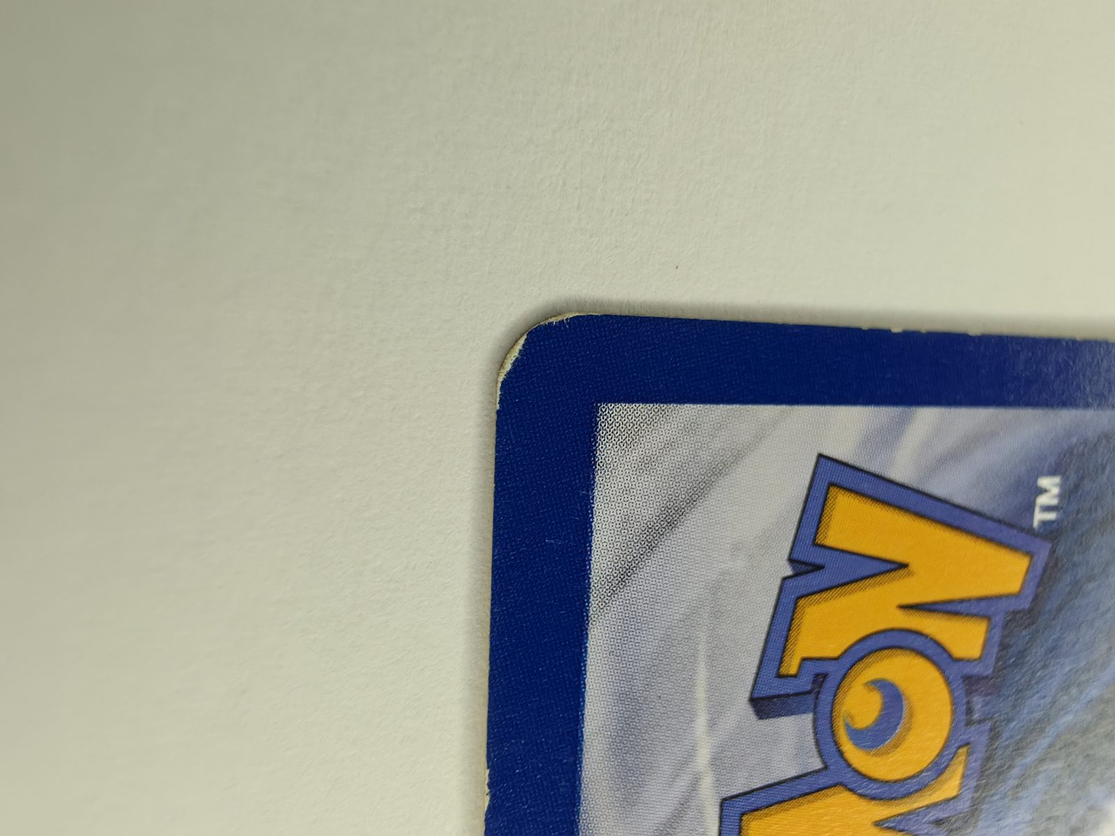 Entei back corner whitening close-up