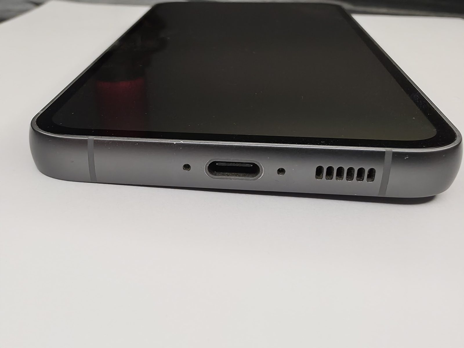 Samsung Galaxy S23 FE top edge close-up